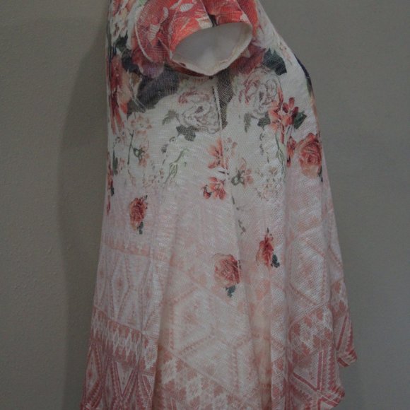 Papaya Cream Pink Floral Juniors Sz Medium Top - Picture 3 of 5
